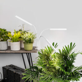 Strömsö kolmivartinen kasvivalaisin